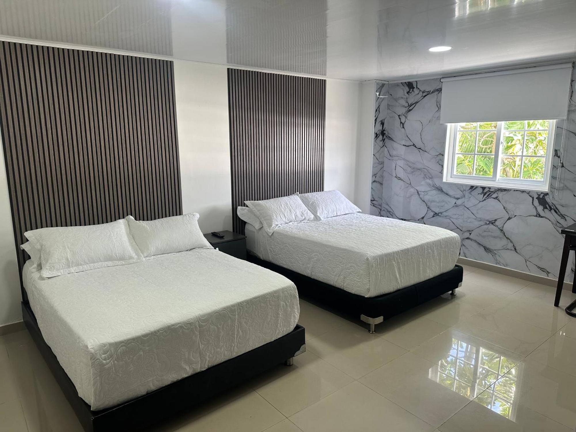Apartahotel Plaza San Andrés Buitenkant foto
